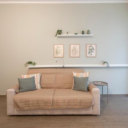 I Host Apartment - Montesuello 9 Milánó Kültér fotó