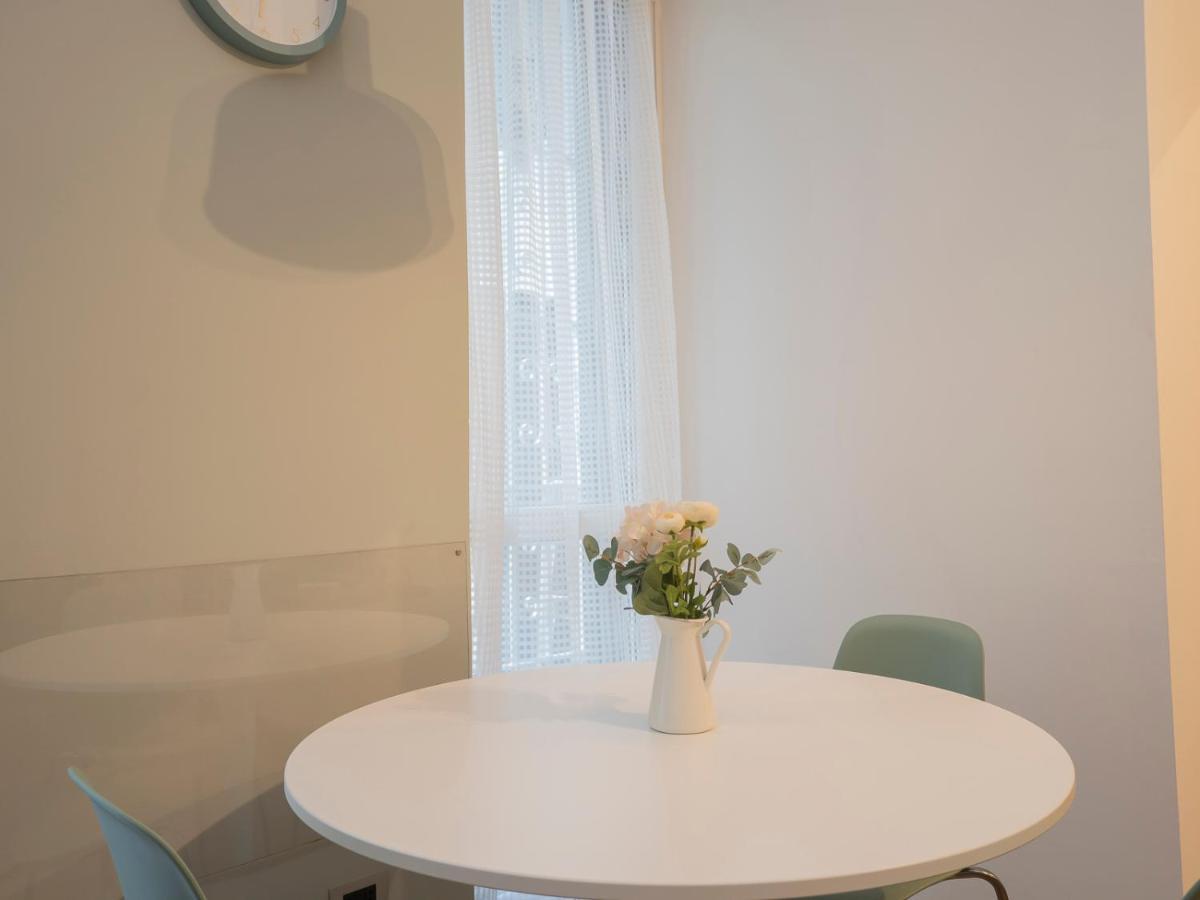 I Host Apartment - Montesuello 9 Milánó Kültér fotó