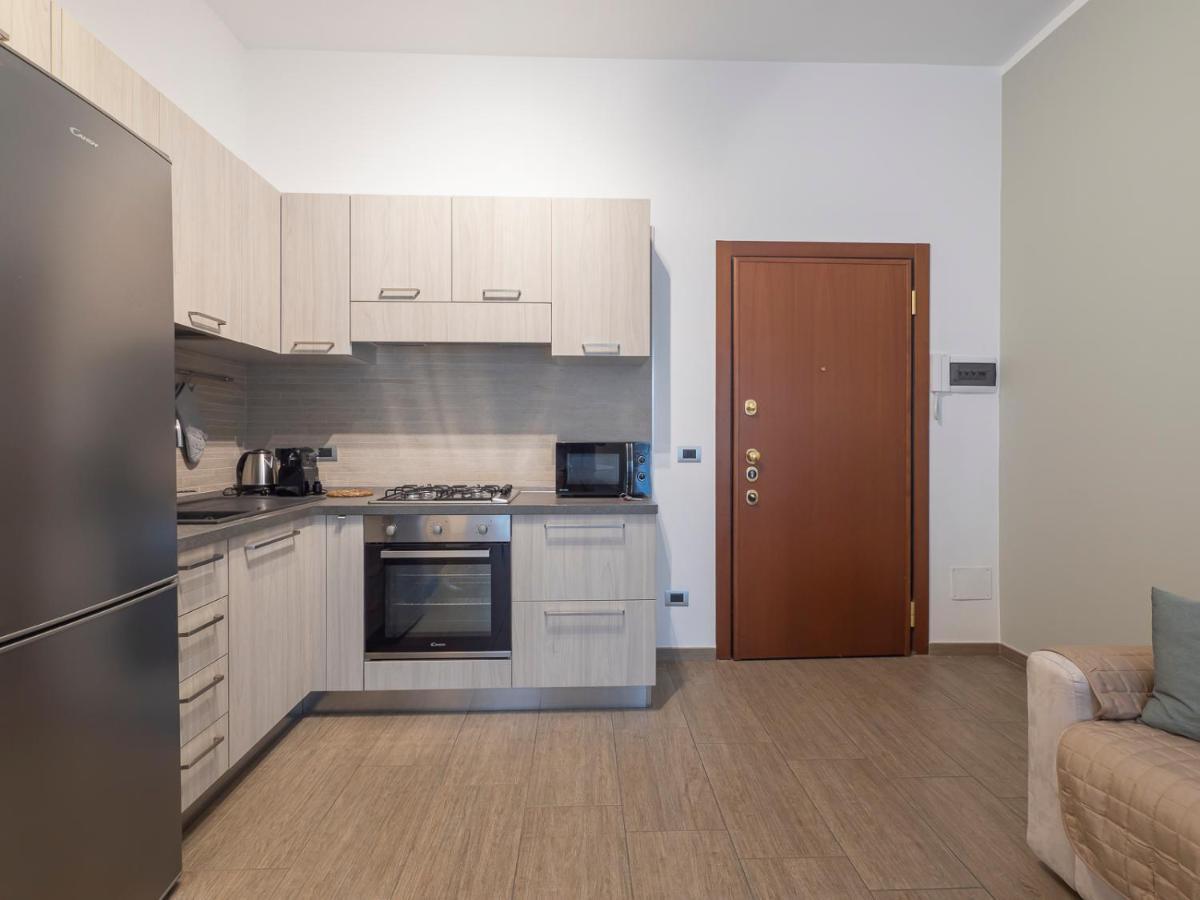 I Host Apartment - Montesuello 9 Milánó Kültér fotó