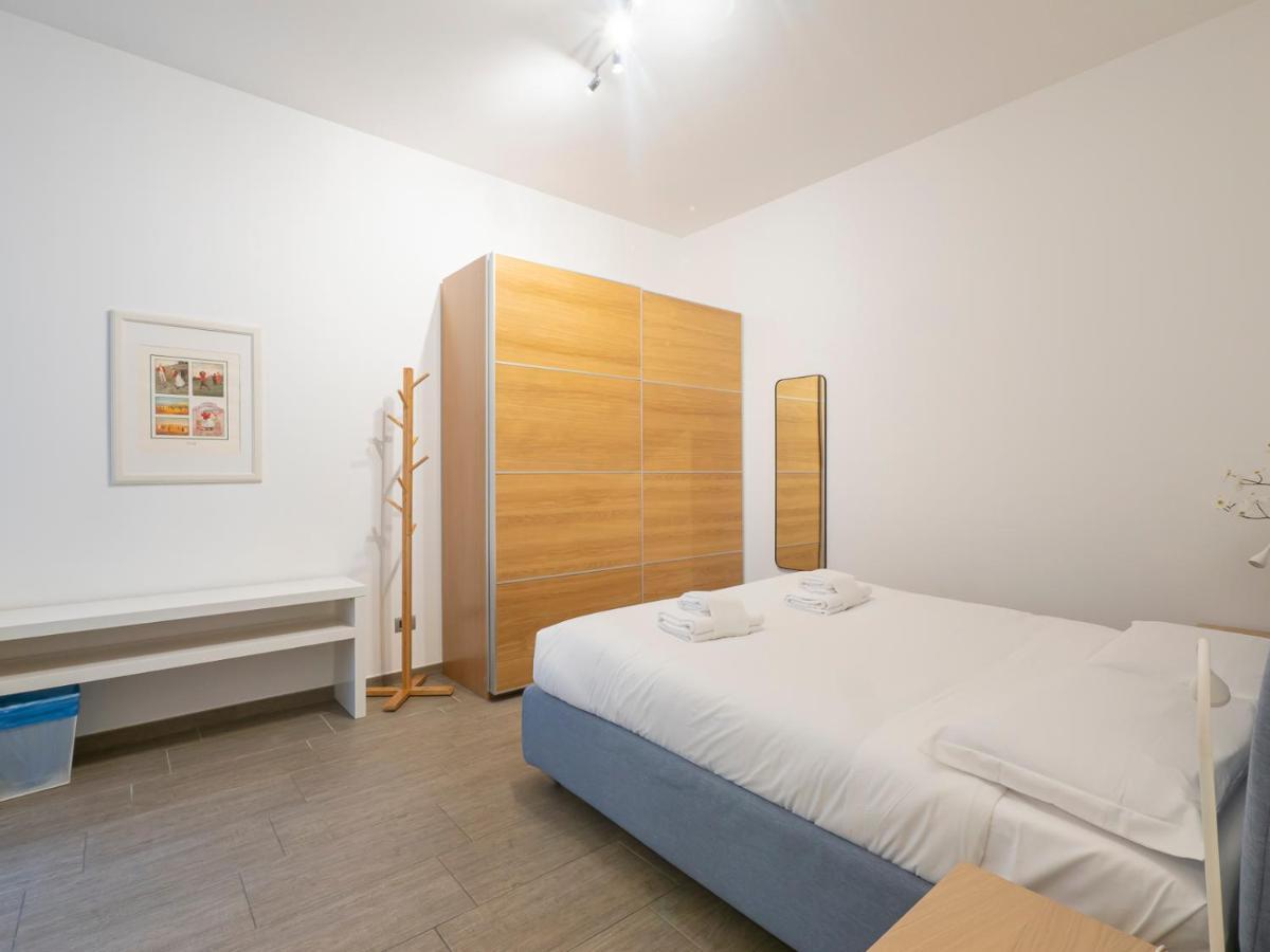 I Host Apartment - Montesuello 9 Milánó Kültér fotó